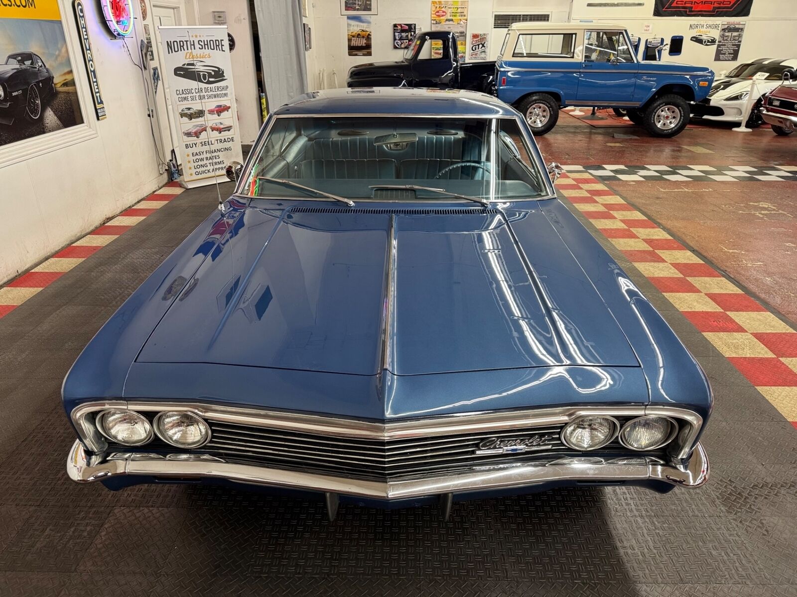 Chevrolet-Impala-1966-4