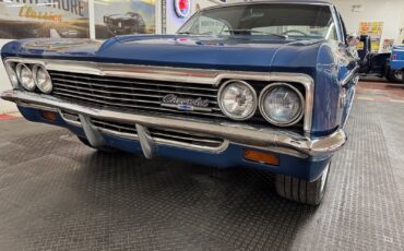 Chevrolet-Impala-1966-8