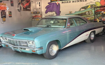Chevrolet-Impala-1966-Coupe-2