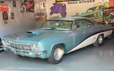 Chevrolet-Impala-1966-Coupe-3
