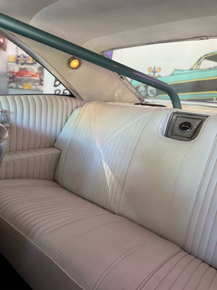 Chevrolet-Impala-1966-Coupe-35