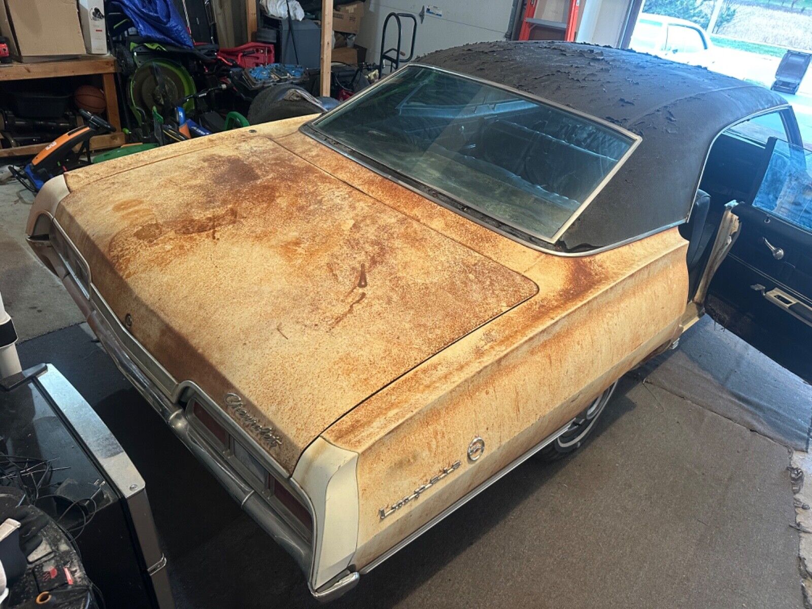 Chevrolet-Impala-1967-Sedan-2