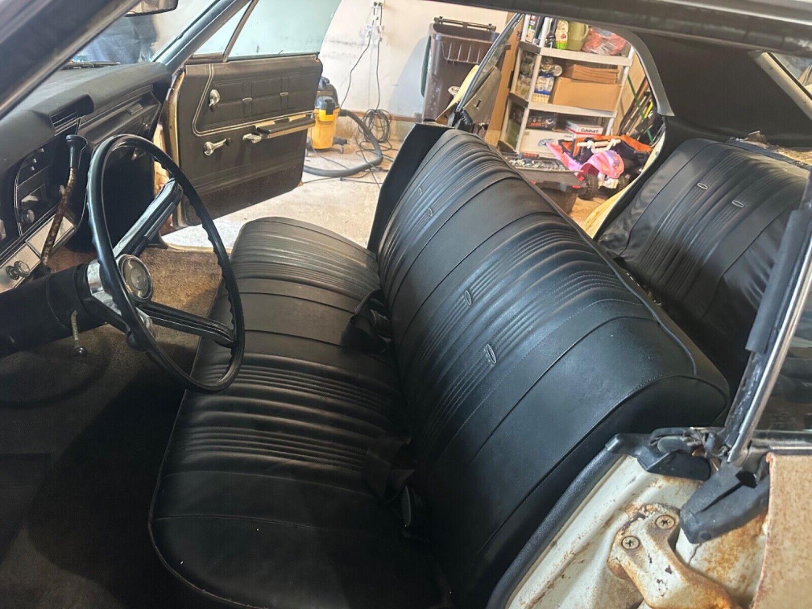 Chevrolet-Impala-1967-Sedan-26