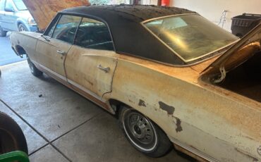 Chevrolet-Impala-1967-Sedan-33