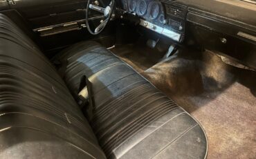 Chevrolet-Impala-1967-Sedan-36