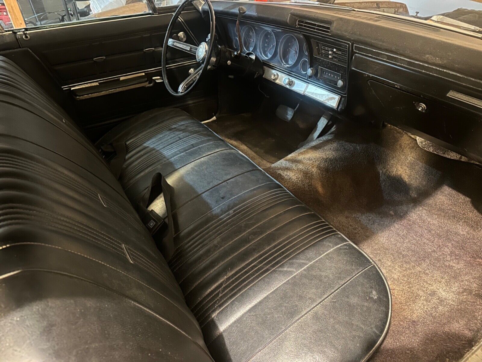 Chevrolet-Impala-1967-Sedan-36