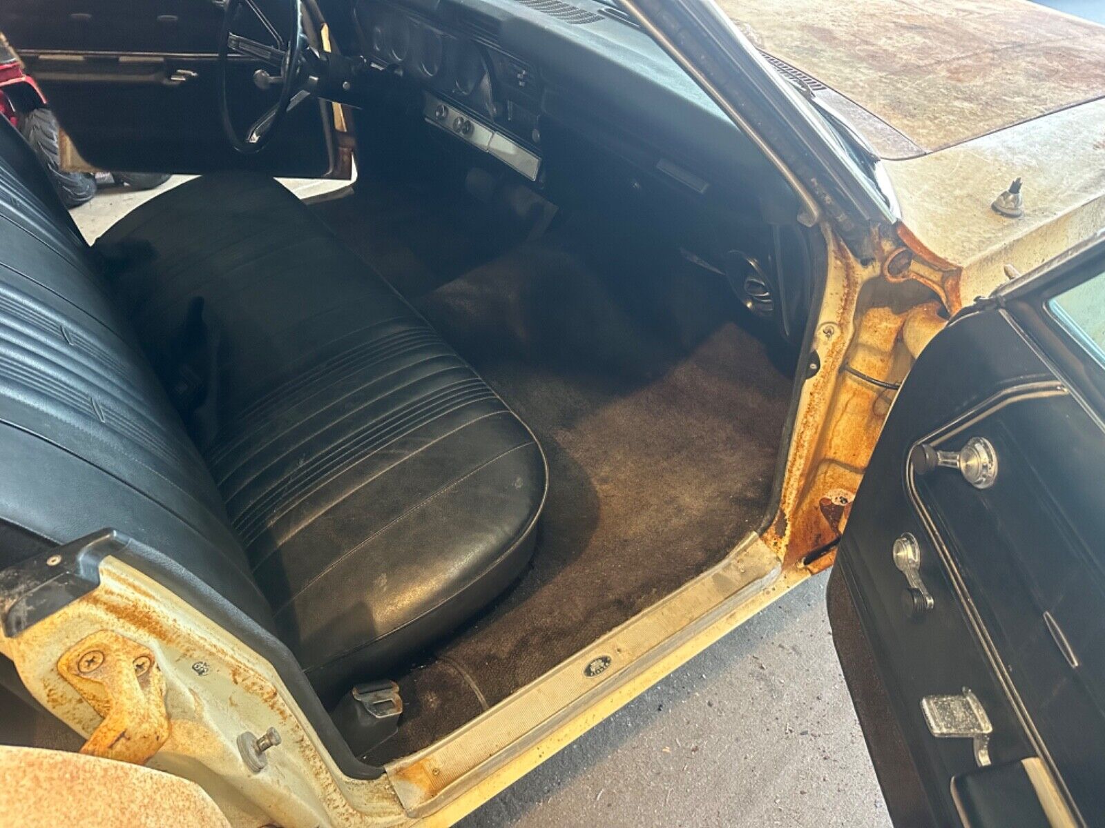 Chevrolet-Impala-1967-Sedan-6