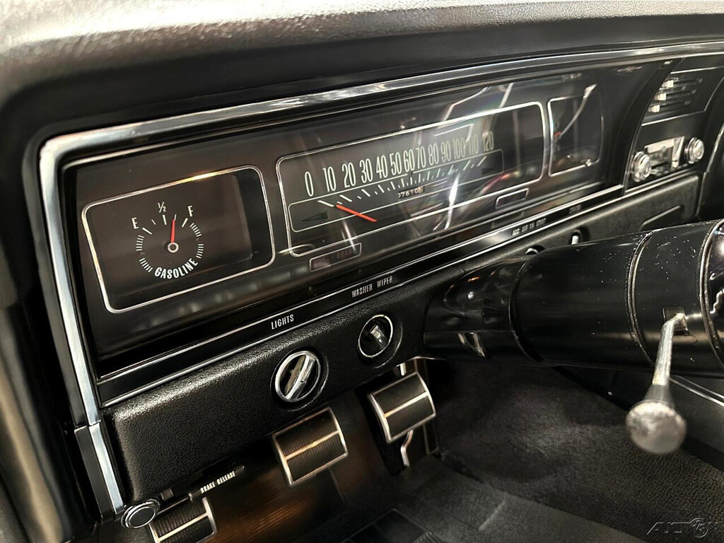 Chevrolet-Impala-1968-Other-11