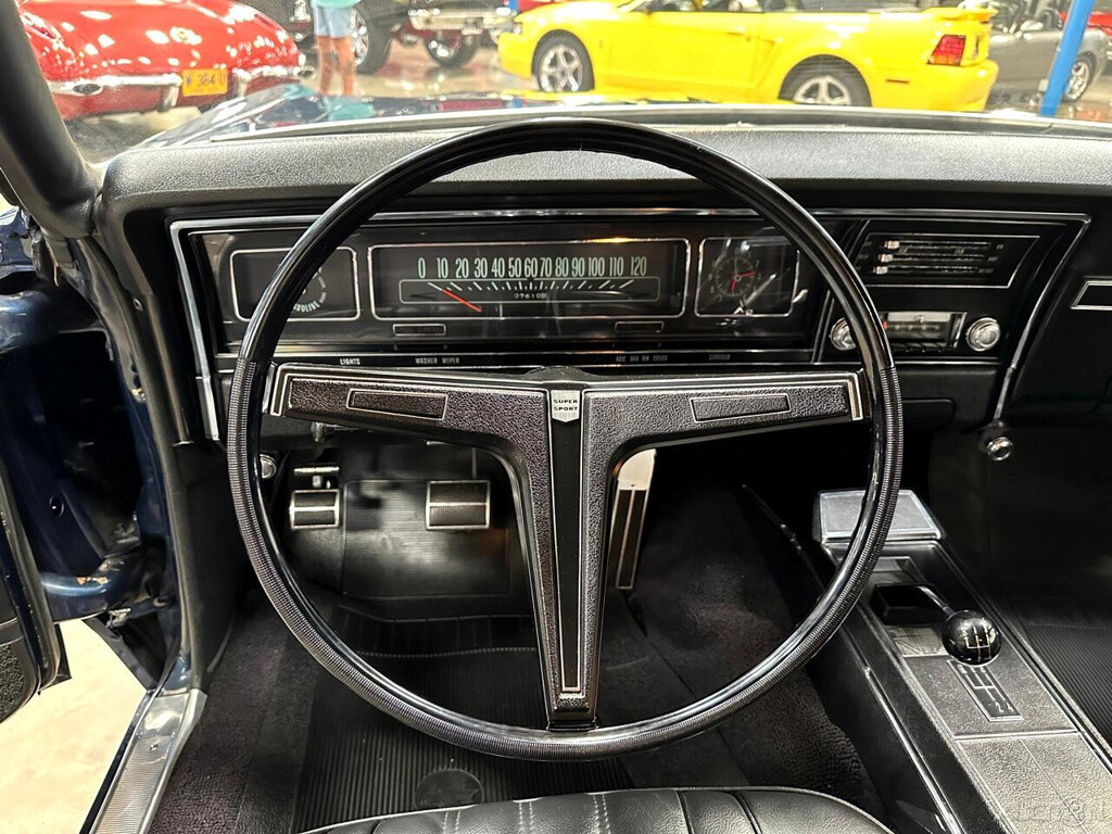 Chevrolet-Impala-1968-Other-12