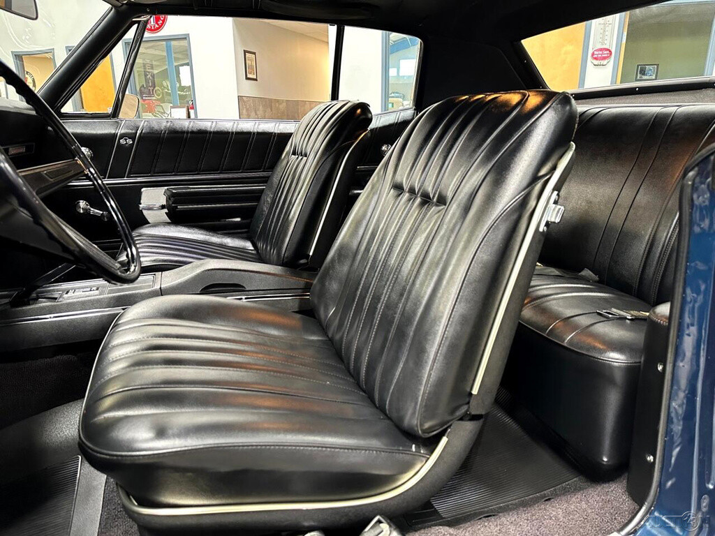 Chevrolet-Impala-1968-Other-15