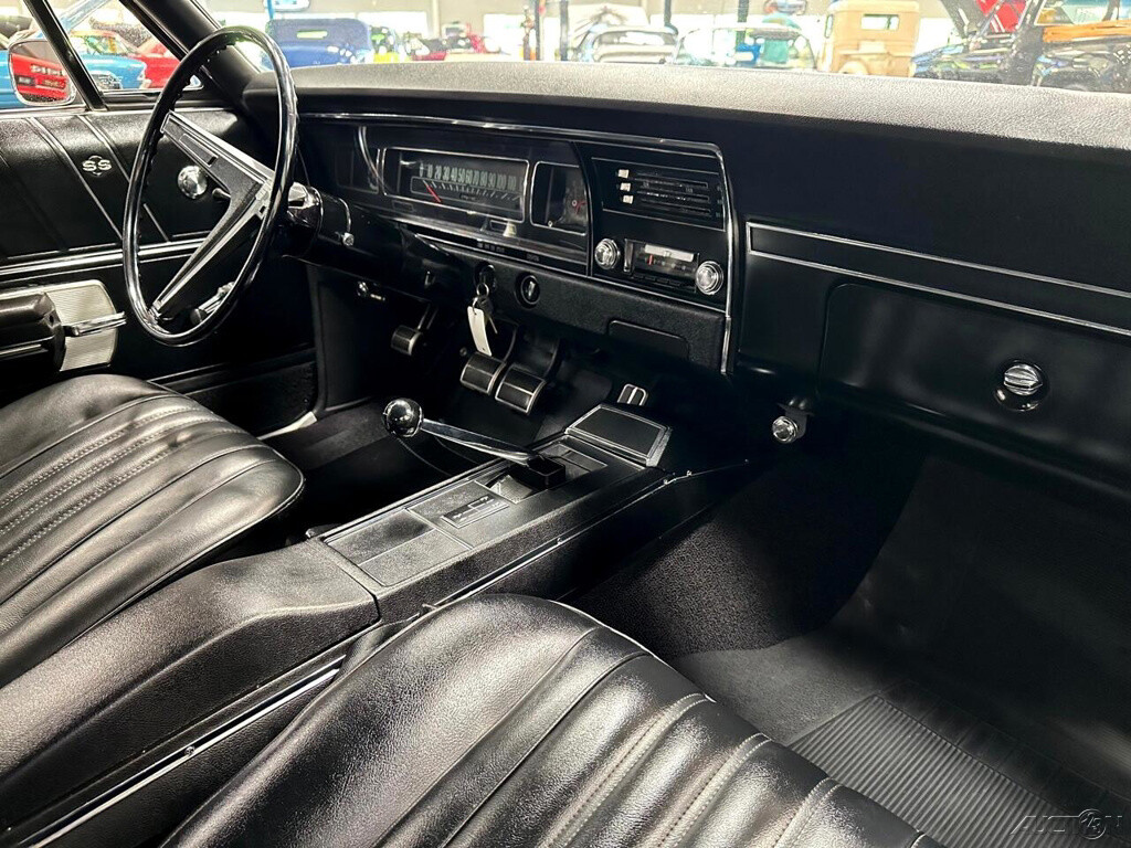 Chevrolet-Impala-1968-Other-19