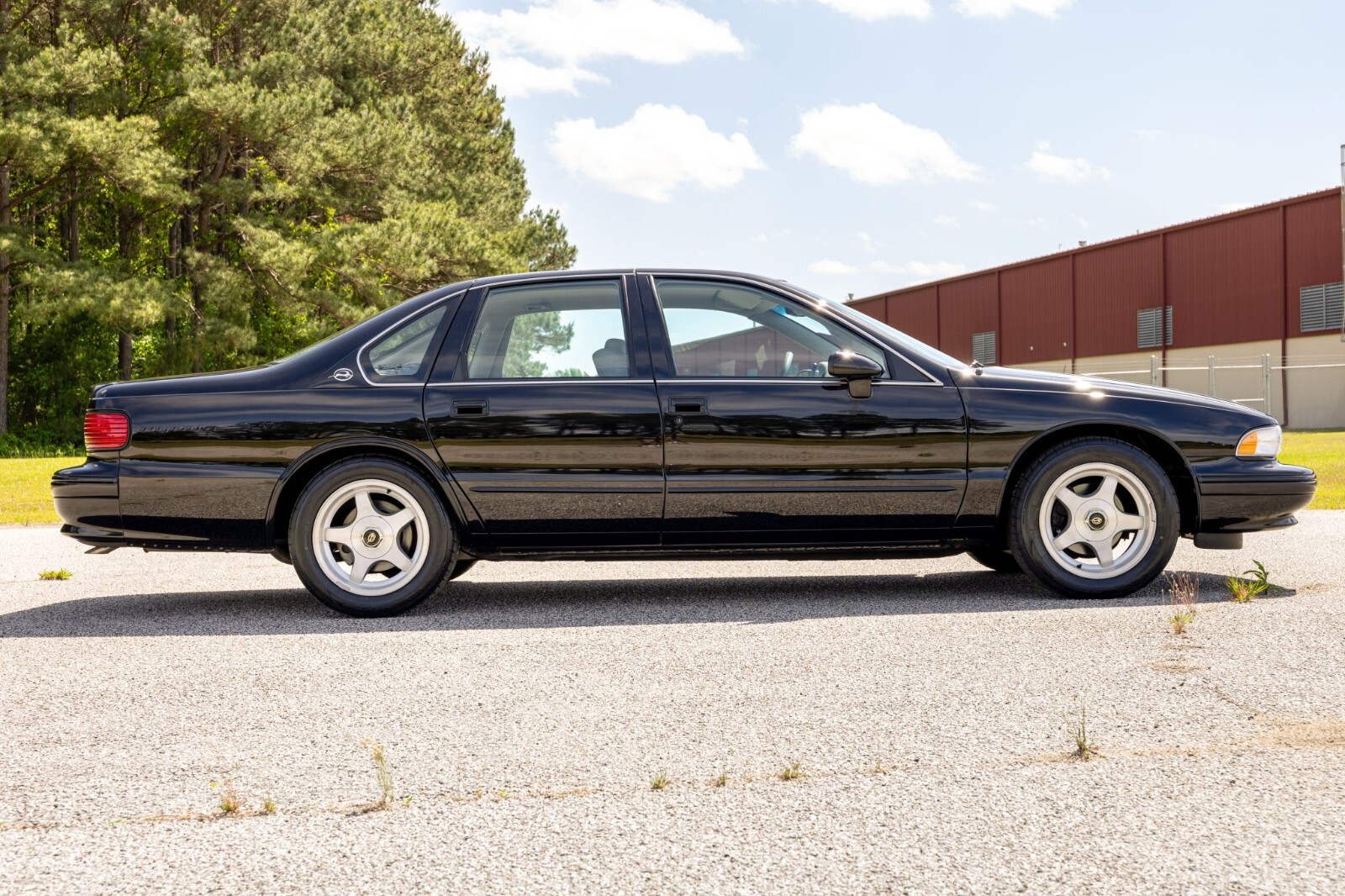 Chevrolet-Impala-1994-Sedan-1