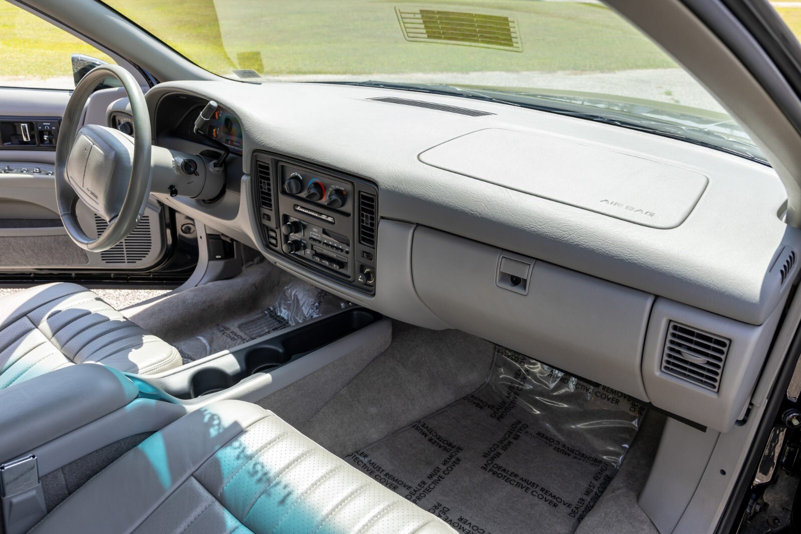 Chevrolet-Impala-1994-Sedan-10