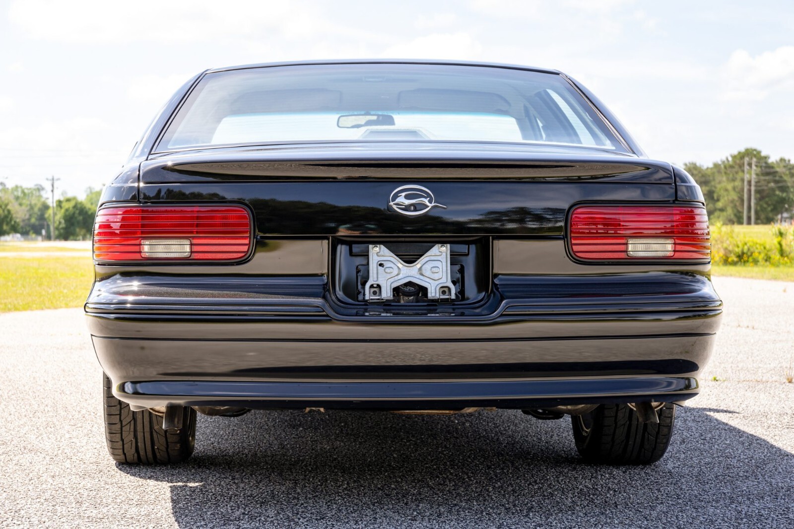 Chevrolet-Impala-1994-Sedan-2