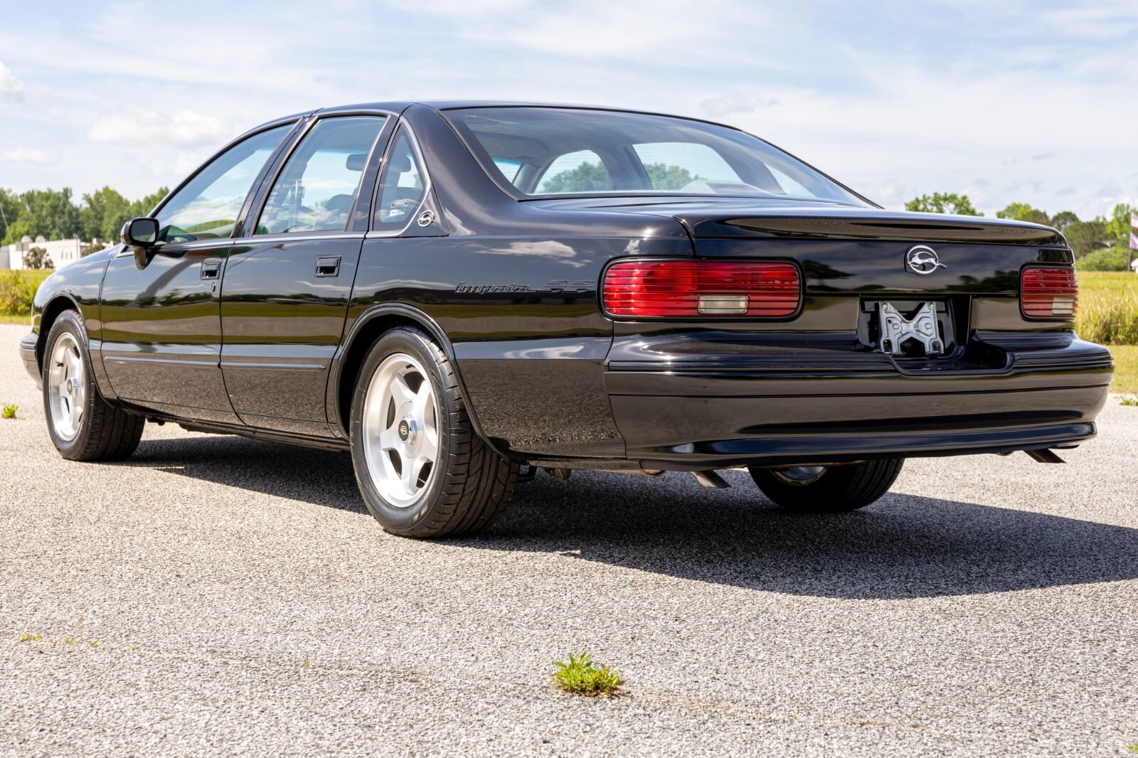 Chevrolet-Impala-1994-Sedan-3