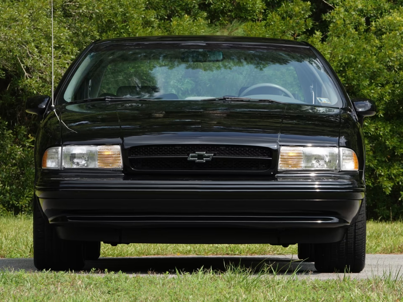 Chevrolet-Impala-1994-Sedan-7