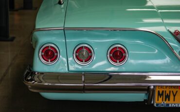 Chevrolet-Impala-2-Door-Hardtop-Custom-1961-2-Door-Hardtop-16