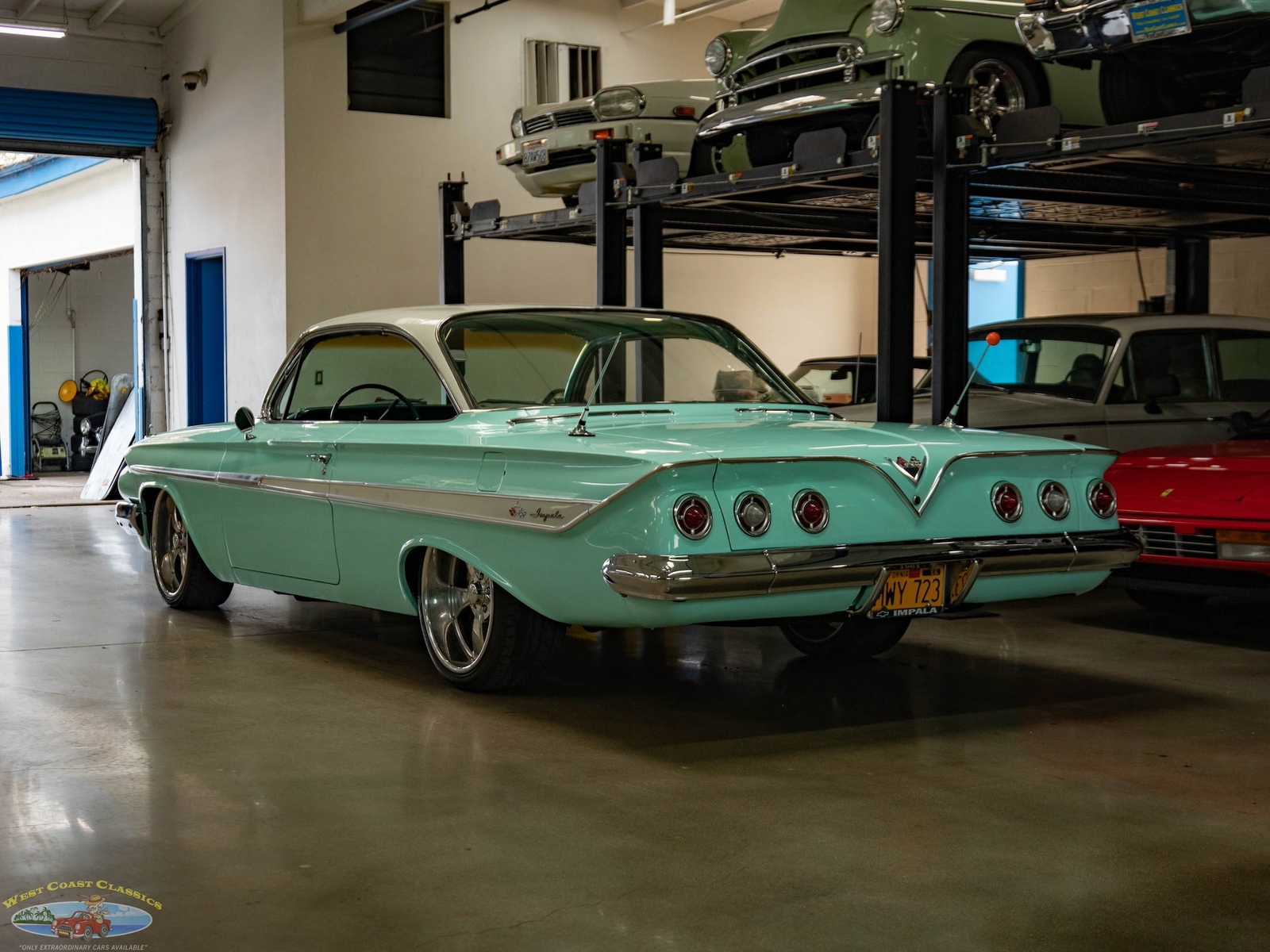 Chevrolet-Impala-2-Door-Hardtop-Custom-1961-2-Door-Hardtop-22