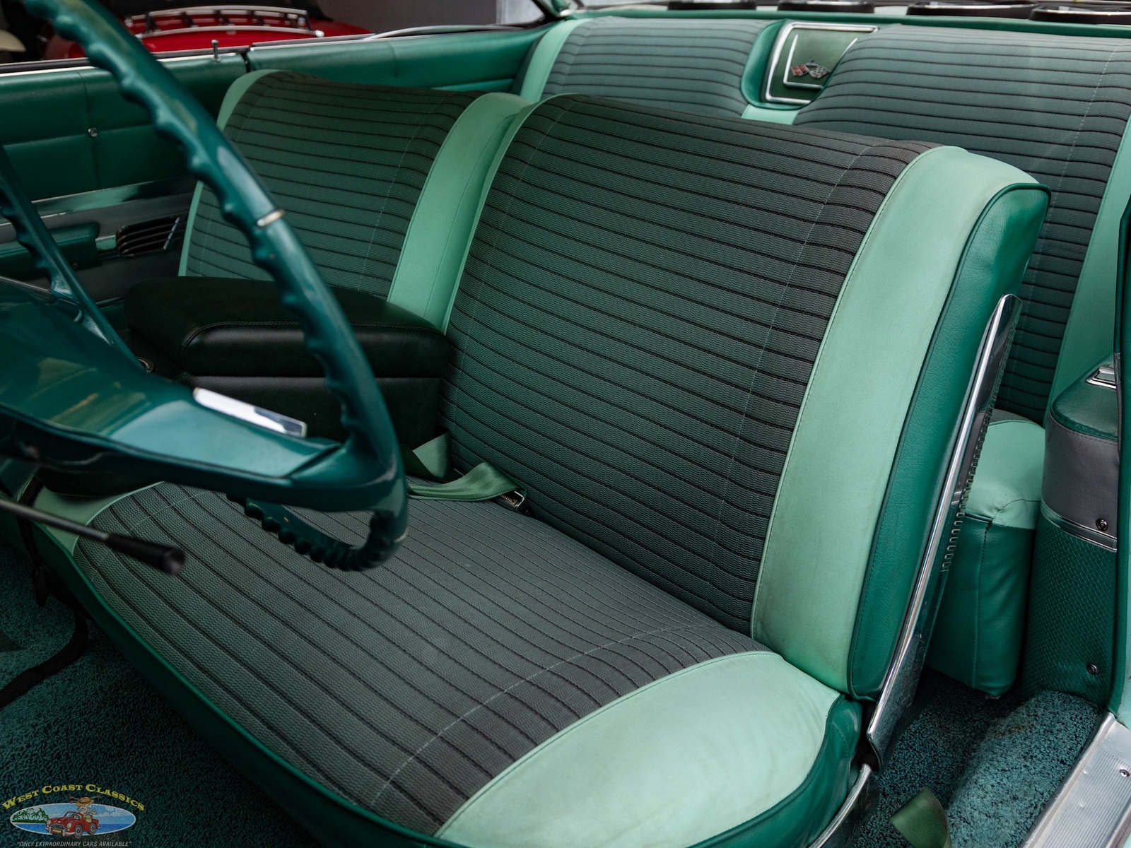 Chevrolet-Impala-2-Door-Hardtop-Custom-1961-2-Door-Hardtop-25