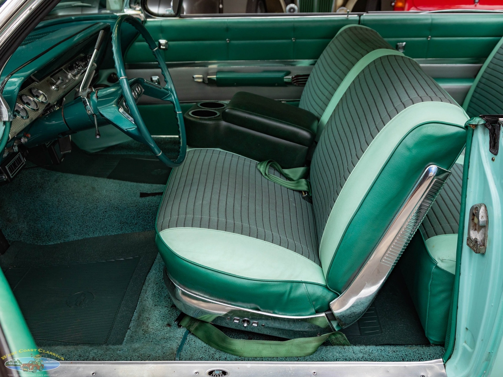 Chevrolet-Impala-2-Door-Hardtop-Custom-1961-2-Door-Hardtop-28