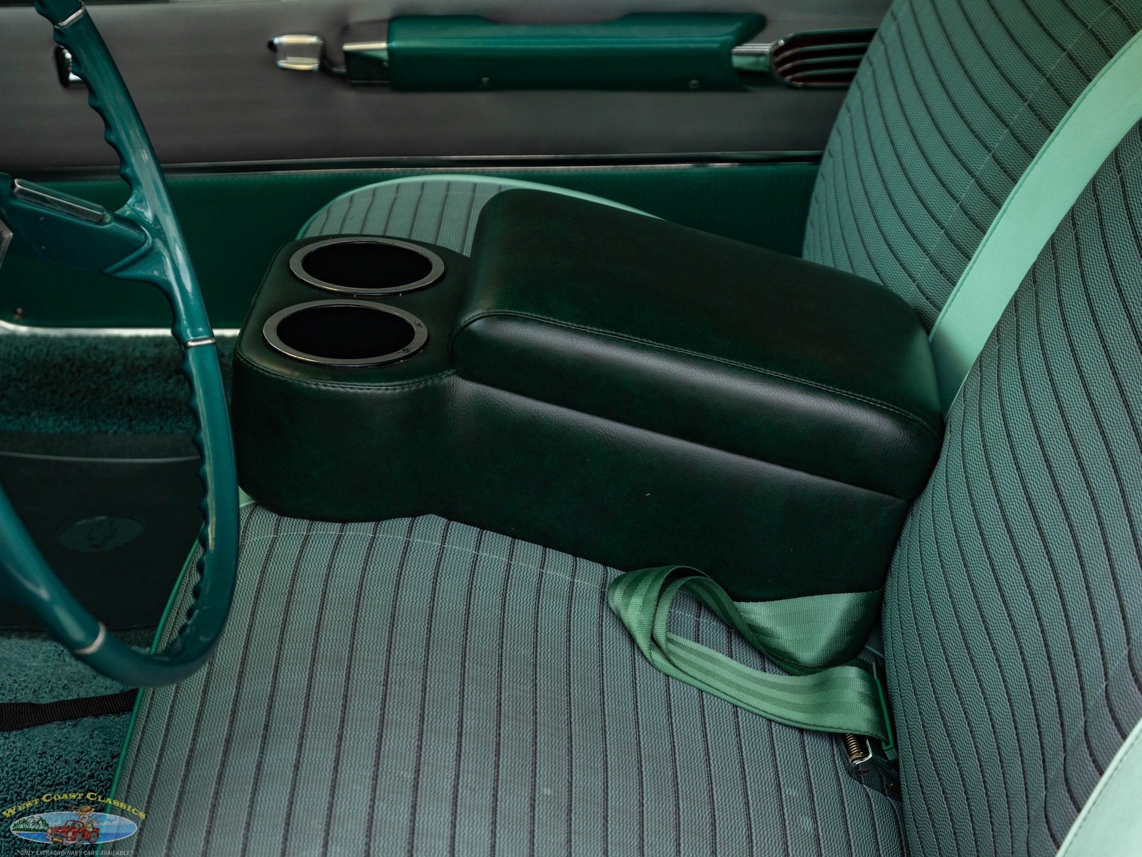 Chevrolet-Impala-2-Door-Hardtop-Custom-1961-2-Door-Hardtop-29