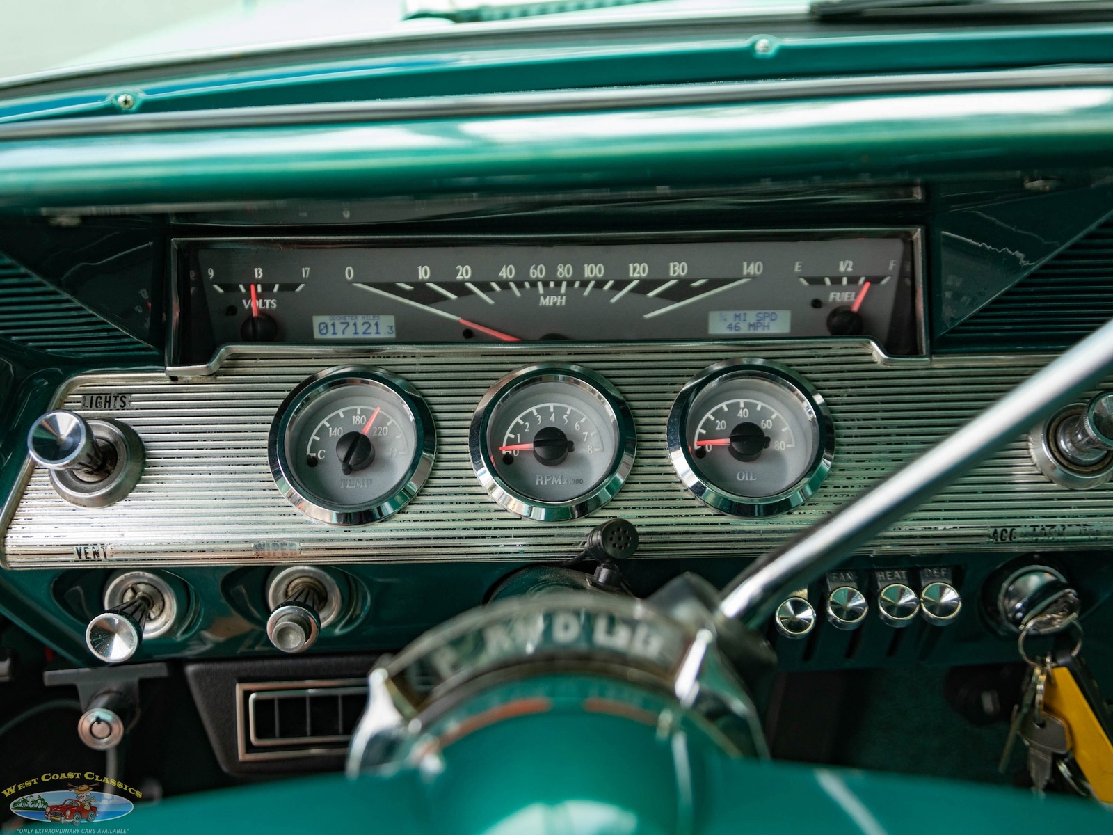 Chevrolet-Impala-2-Door-Hardtop-Custom-1961-2-Door-Hardtop-33