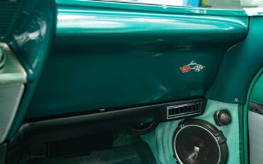 Chevrolet-Impala-2-Door-Hardtop-Custom-1961-2-Door-Hardtop-36