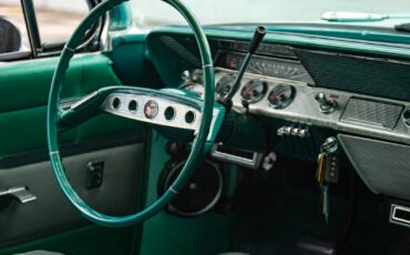 Chevrolet-Impala-2-Door-Hardtop-Custom-1961-2-Door-Hardtop-38