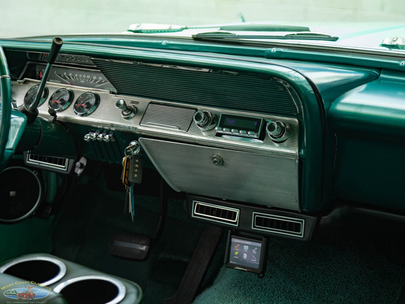 Chevrolet-Impala-2-Door-Hardtop-Custom-1961-2-Door-Hardtop-39