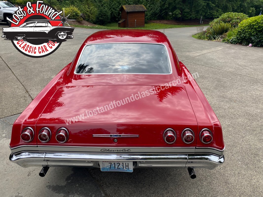 Chevrolet-Impala-4-speed-1965-12