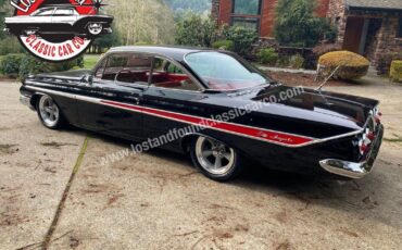 Chevrolet-Impala-Bubble-Top-1961-5