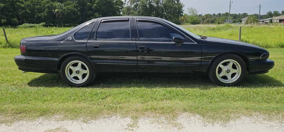 Chevrolet-Impala-ss-1994-black-11