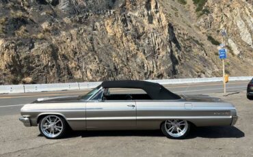 Chevrolet-Impala-ss-convertible-1964-silver-17