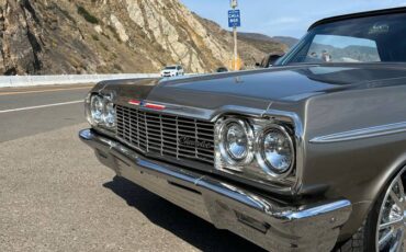 Chevrolet-Impala-ss-convertible-1964-silver-2