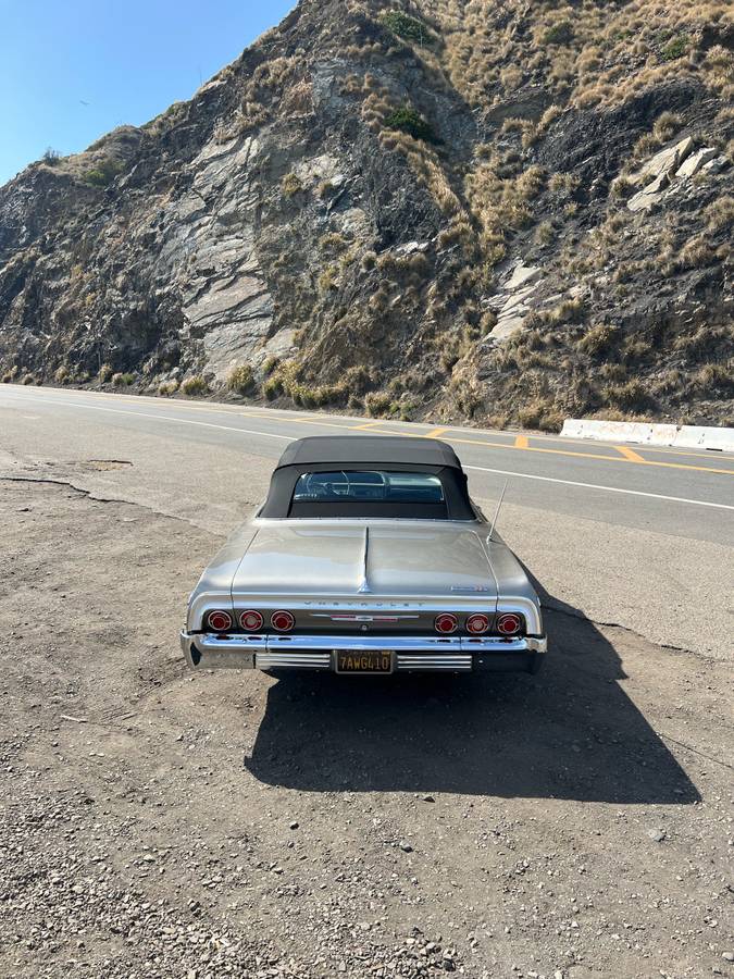 Chevrolet-Impala-ss-convertible-1964-silver-3