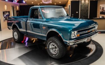 Chevrolet-K-10-1967-Pickup-Truck-10