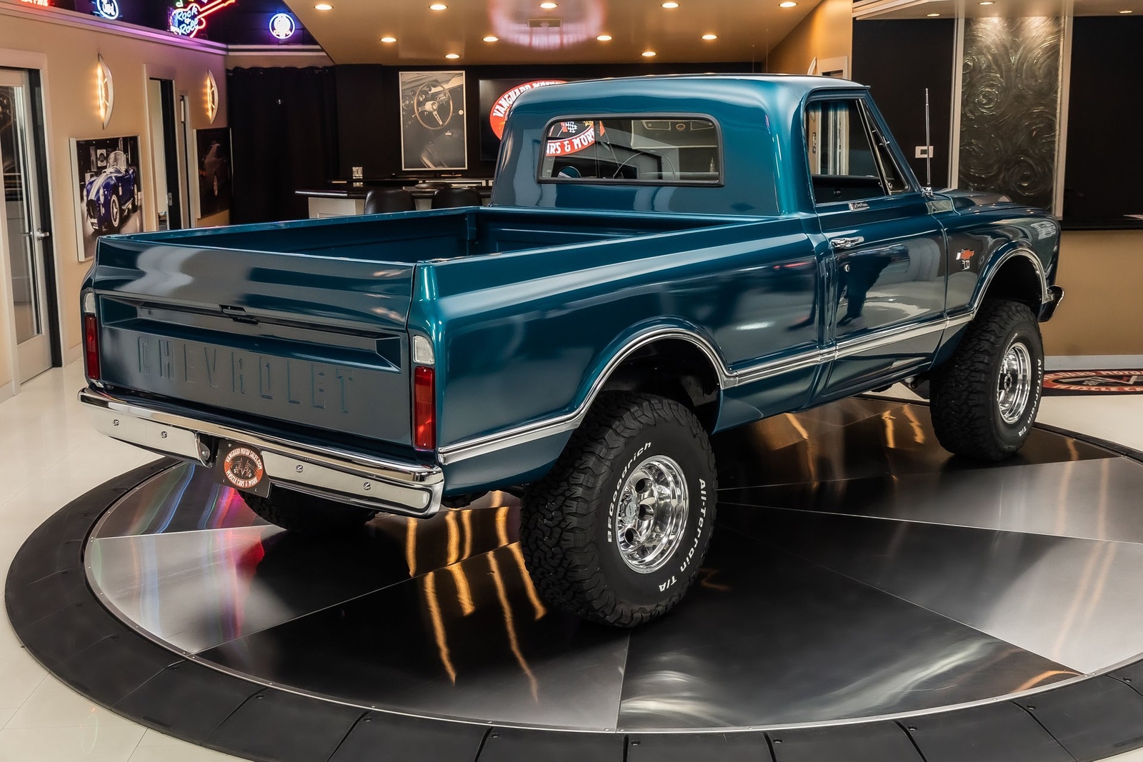 Chevrolet-K-10-1967-Pickup-Truck-13