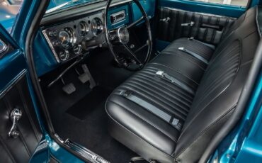 Chevrolet-K-10-1967-Pickup-Truck-2