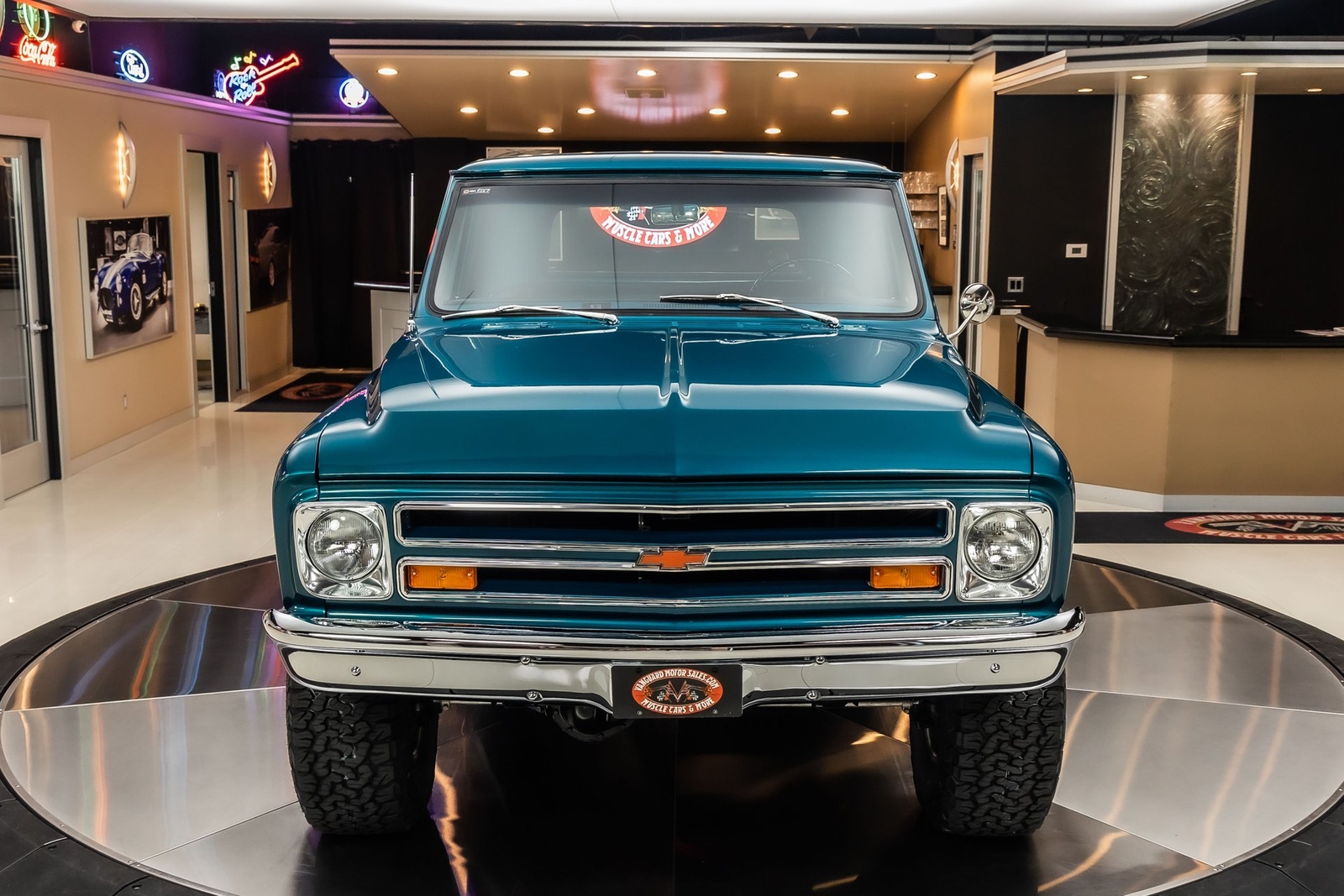 Chevrolet-K-10-1967-Pickup-Truck-8
