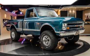 Chevrolet-K-10-1967-Pickup-Truck-9