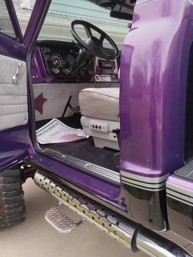 Chevrolet-K-10-1968-purple-11