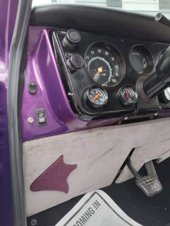 Chevrolet-K-10-1968-purple-13