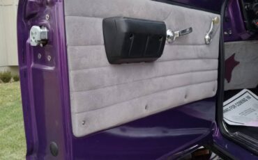 Chevrolet-K-10-1968-purple-21