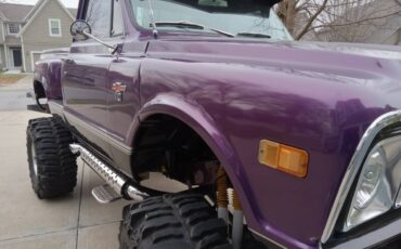 Chevrolet-K-10-1968-purple-3