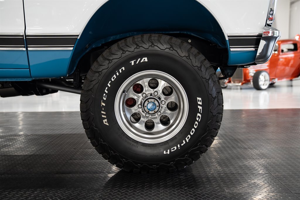 Chevrolet-K-5-Blazer-1972-SUV-30
