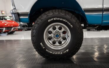 Chevrolet-K-5-Blazer-1972-SUV-32