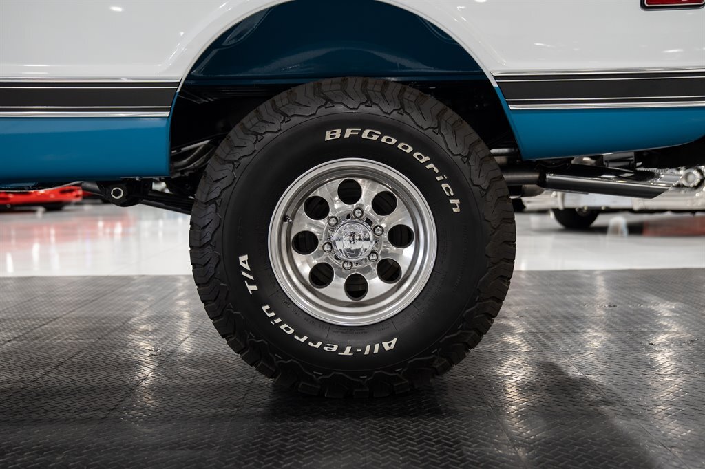 Chevrolet-K-5-Blazer-1972-SUV-33