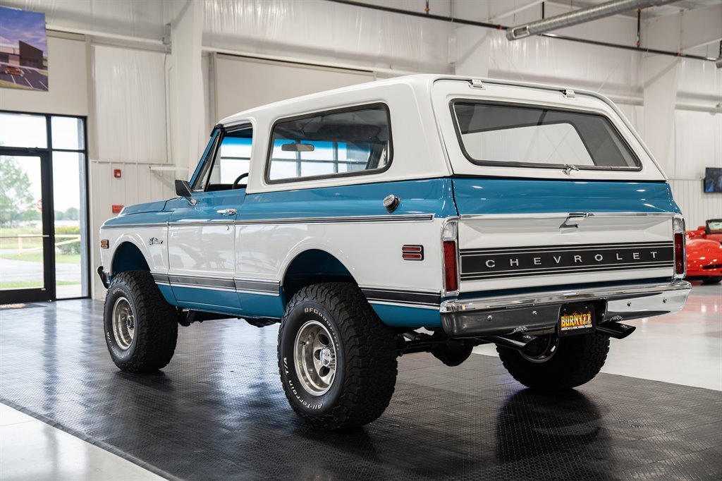 Chevrolet-K-5-Blazer-1972-SUV-4