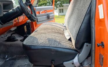 Chevrolet-K10-1976-orange-18