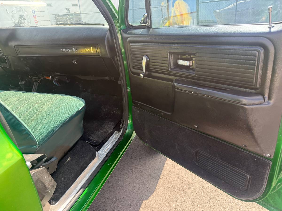 Chevrolet-K10-4x4-1979-green-18